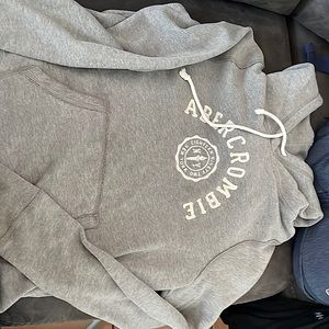 Abercrombie & Fitch Gray Sweater